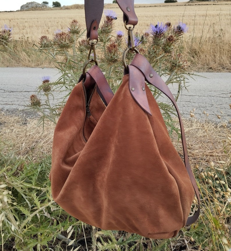 Borsa Hobo taglia larga e bassa in pelle color tabacco