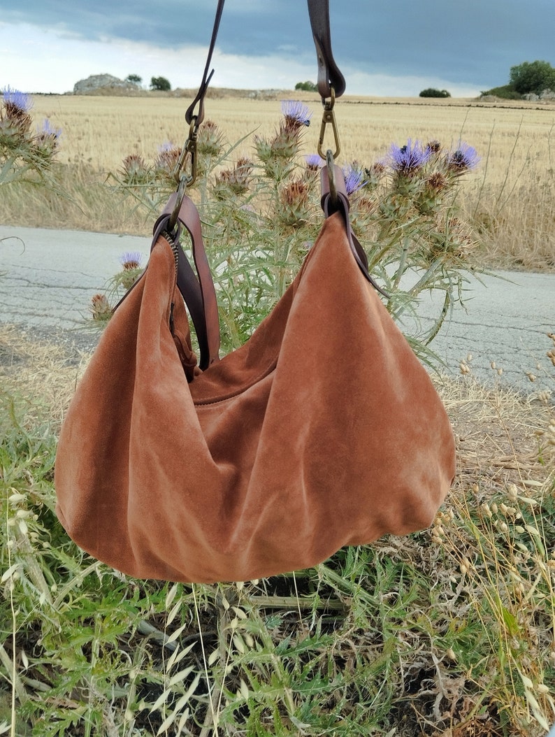 Borsa Hobo taglia larga e bassa in pelle color tabacco