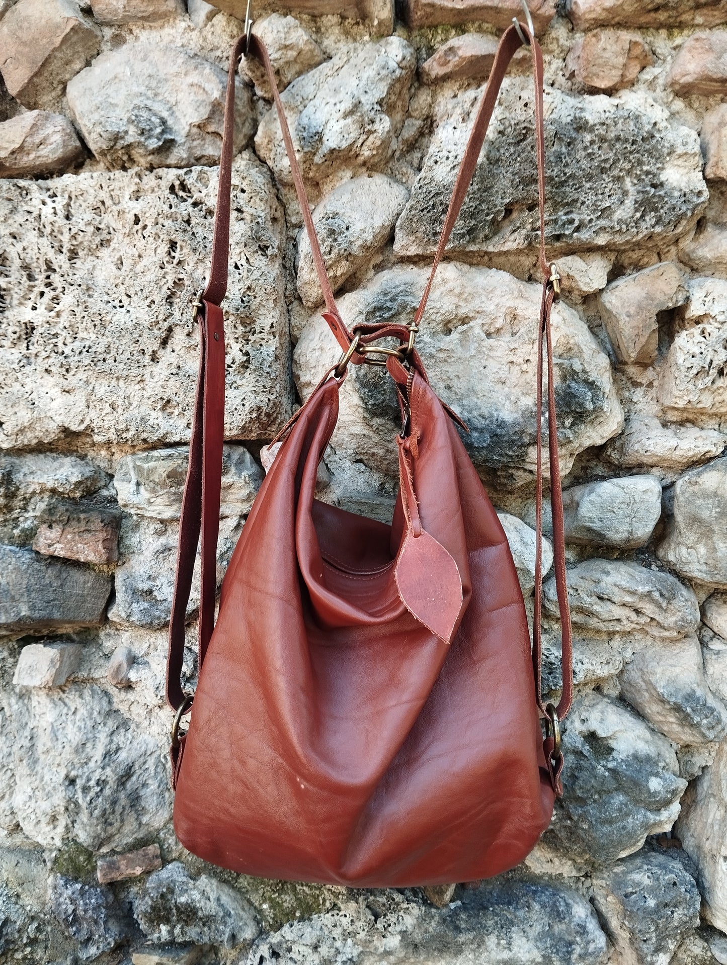 Borsa/zaino convertibile in pelle color cognac