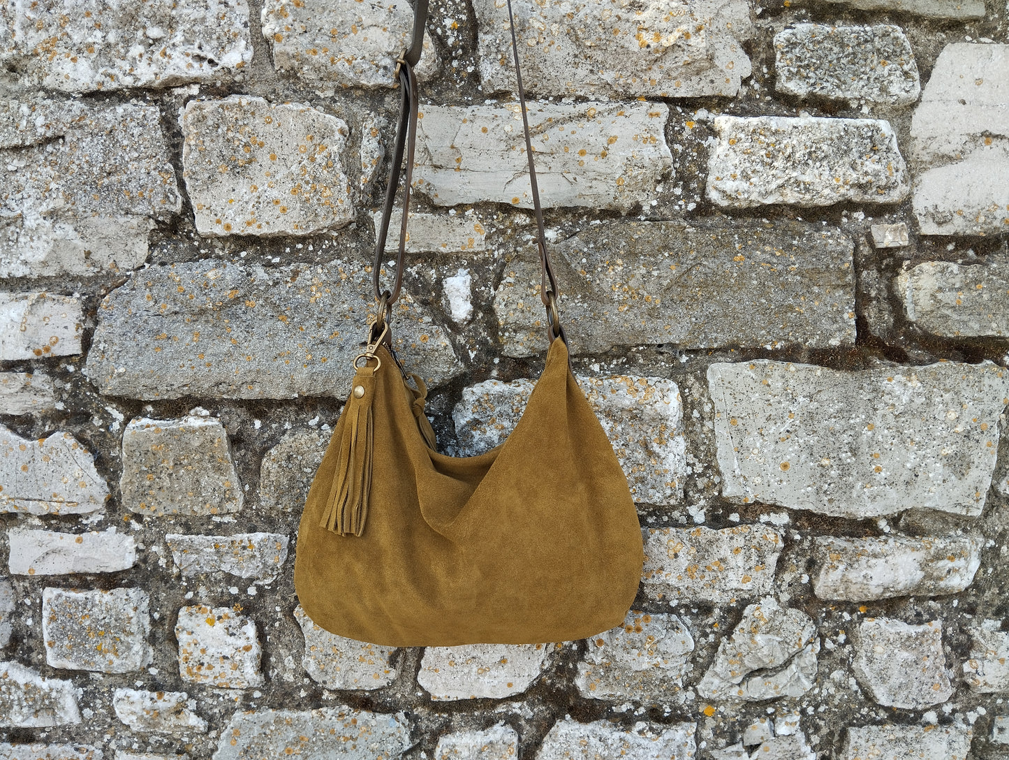 Borsa Hobo, taglia media in pelle scamosciata verde oliva